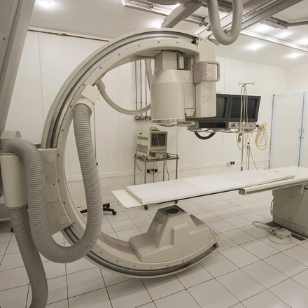 Movimiento de equipos médicos.